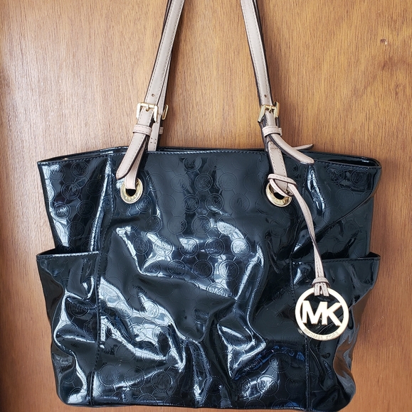 Michael Kors purse - Picture 1 of 9